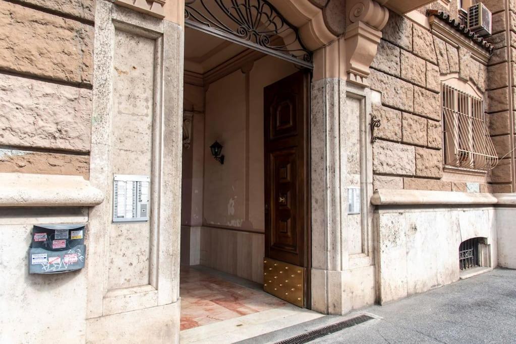 Domus Viola In San Giovanni โรม ภายนอก รูปภาพ